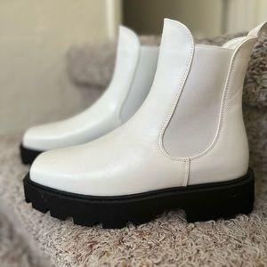 Women’s Fashion Booties 👢| about 3 inches above the ankle